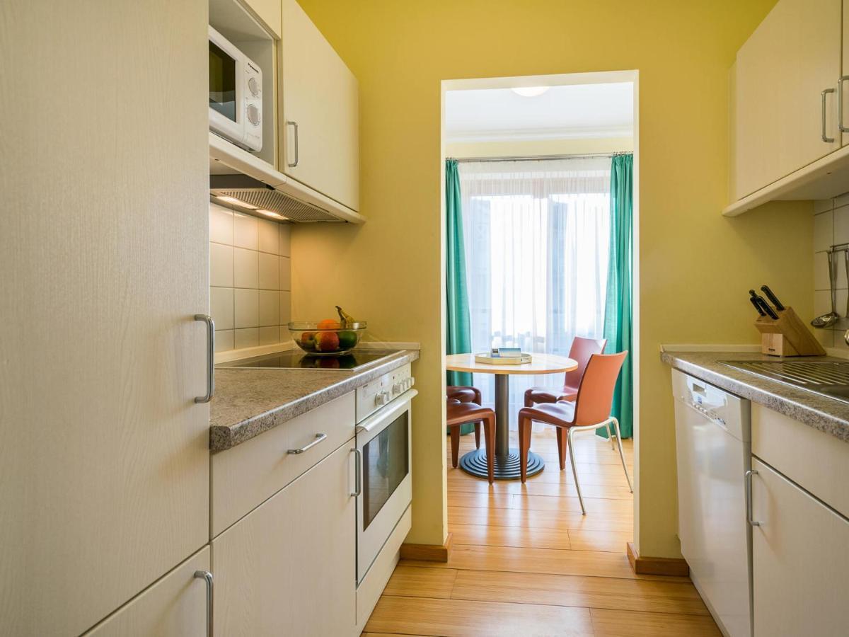Apartment Kaiservillen - Mit 1 Schlafzimmer Und Balkon D122 *